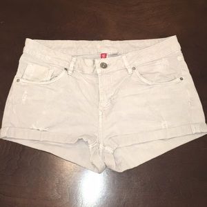 H&M light gray shorts